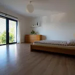Wellness - Vodní Nádrž Slapy - 40km Od Prahy *