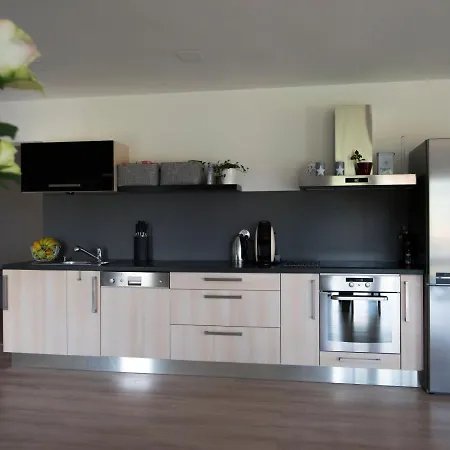 Wellness - Vodni Nadrz Slapy - 40km Od Prahy *