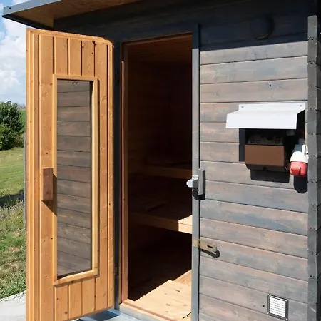 Wellness - Vodni Nadrz Slapy - 40km Od Prahy Necin