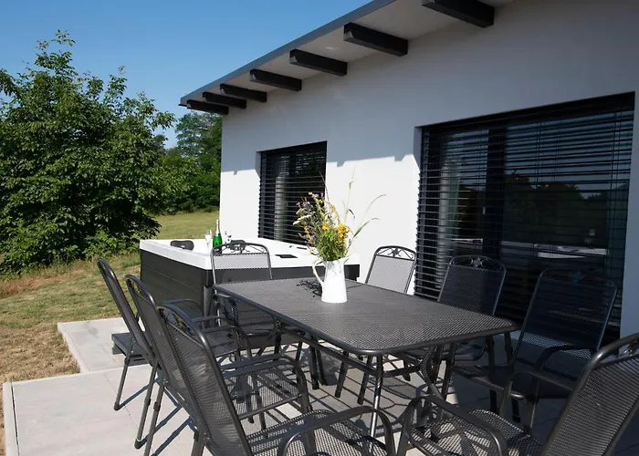 Wellness - Vodni Nadrz Slapy - 40km Od Prahy